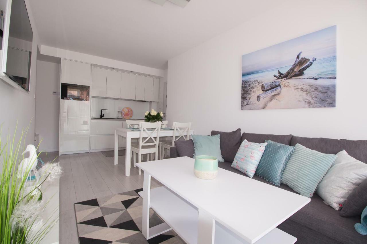 Apartament Baltic Korona Apartment Darlowko Exterior photo